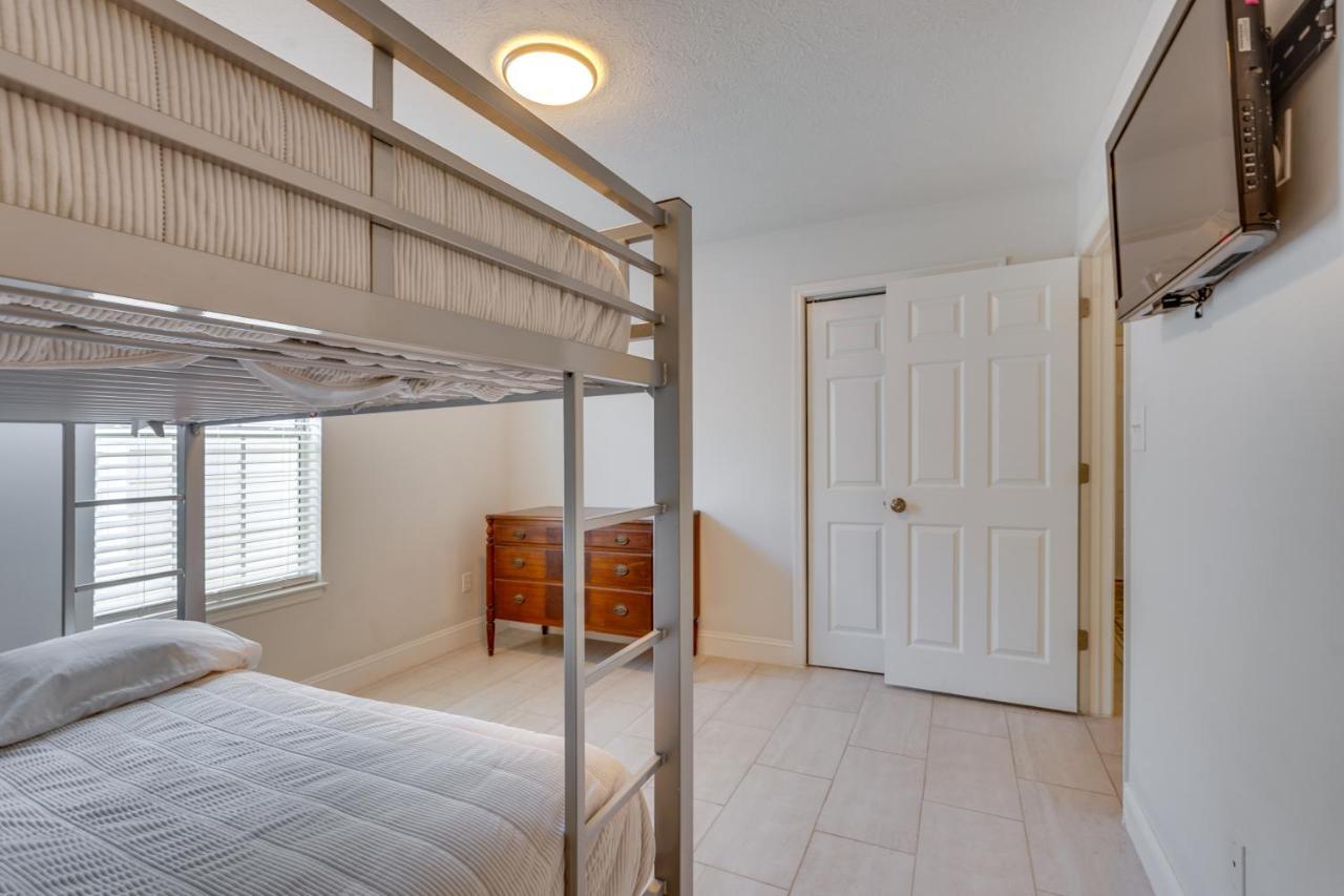 Holiday home Pcb Vacation With Pool Access, 1 Mi To Beach!