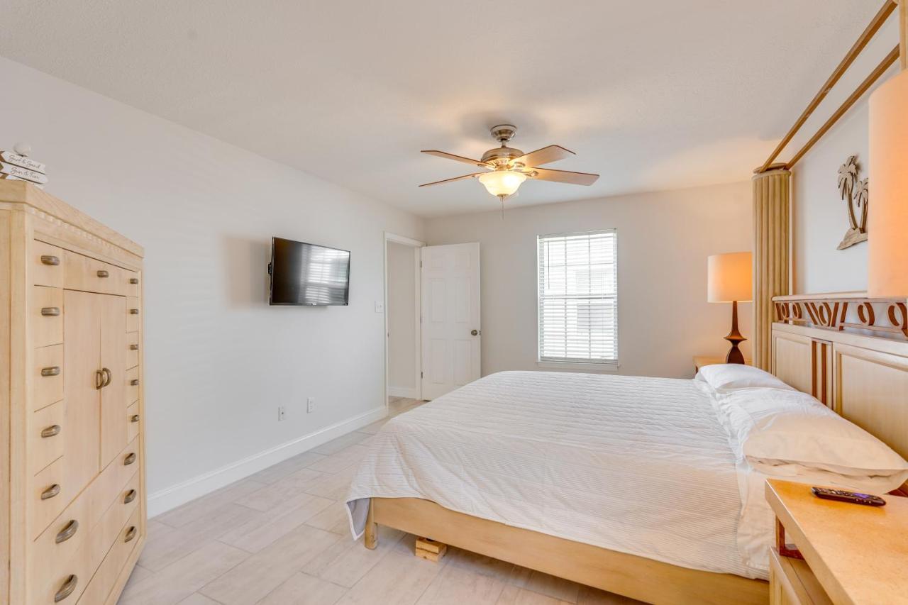 Holiday home Pcb Vacation With Pool Access, 1 Mi To Beach!