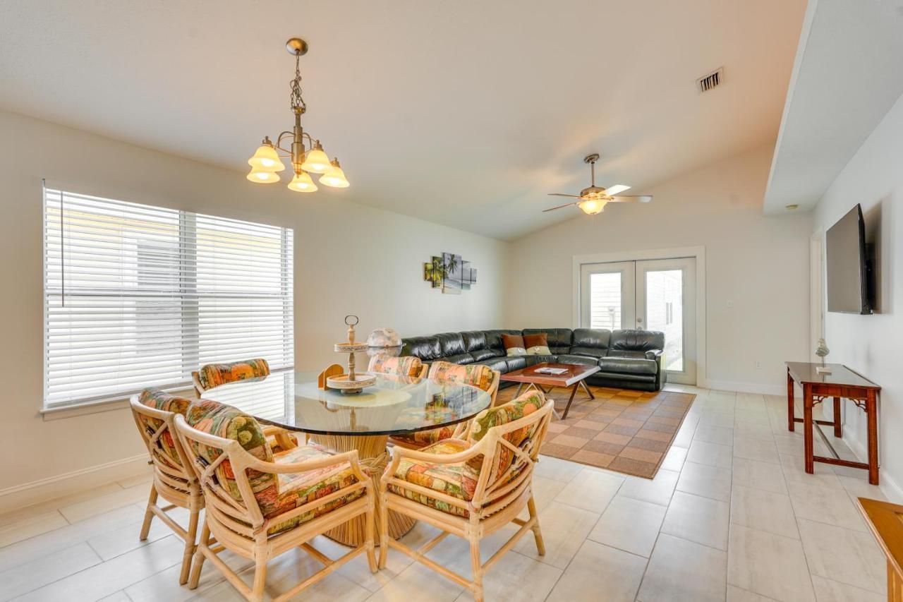 Pcb Vacation With Pool Access, 1 Mi To Beach! Holiday home
