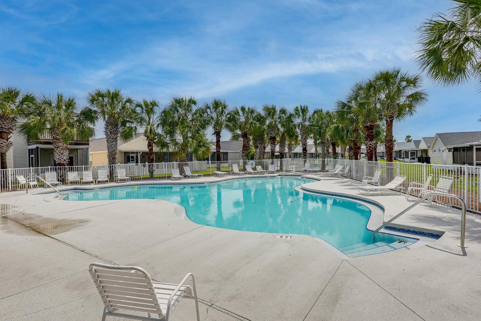 Holiday home Pcb Vacation With Pool Access, 1 Mi To Beach! *